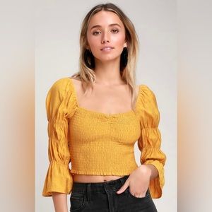 NWT Lulu’s Savia Smocked Puff Sleeve Crop Top Mustard Yellow Medium